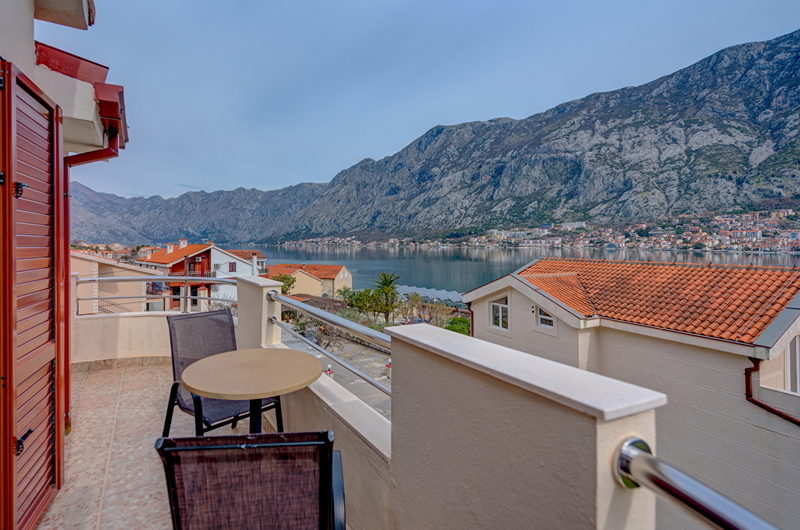 Hotel u Boko-Kotorskom zaljivu, 12 apartmana