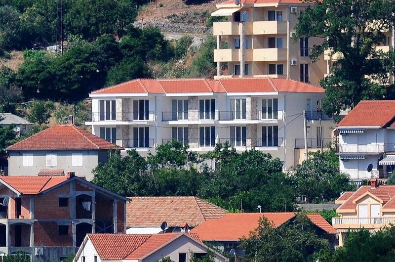 Vila sa šest apartmana u Crnoj Gori, Boka Kotorska