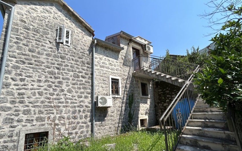 Autentični town house u Boki Kotorskoj