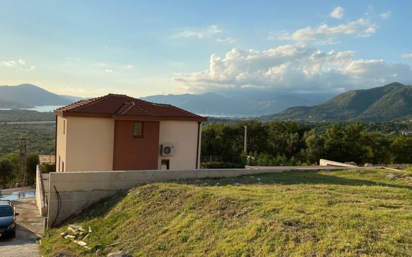 Prodaja zemljišta za izgradnju kuće – Dub, Kotor