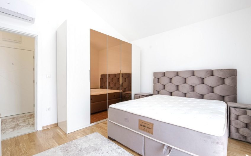 Penthouse u Donjoj Lastvi – 30 metara od mora