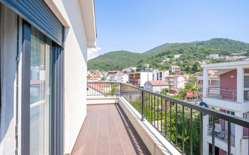 Penthouse u Donjoj Lastvi – 30 metara od mora