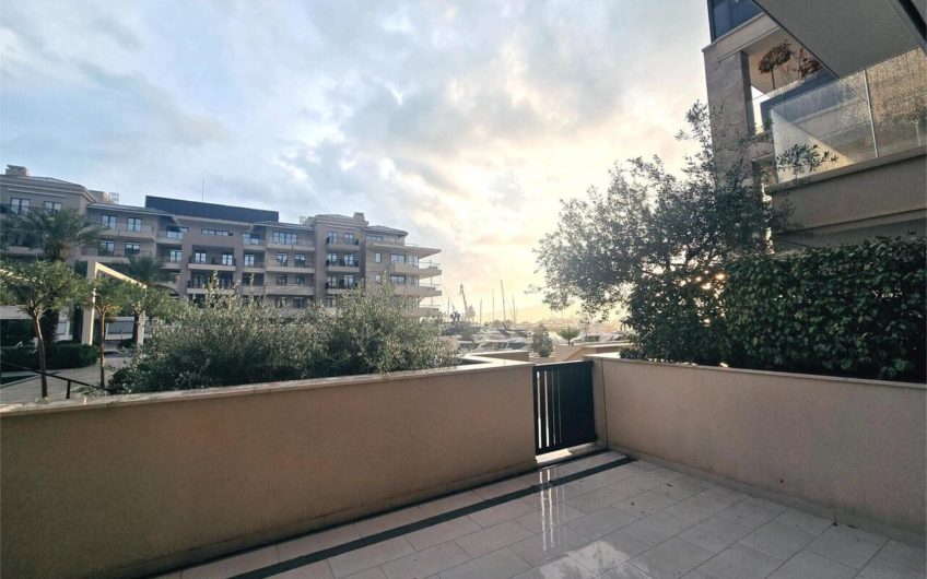 Apartman u Baia Regent Pool Club s pristupom bazenu i garažom