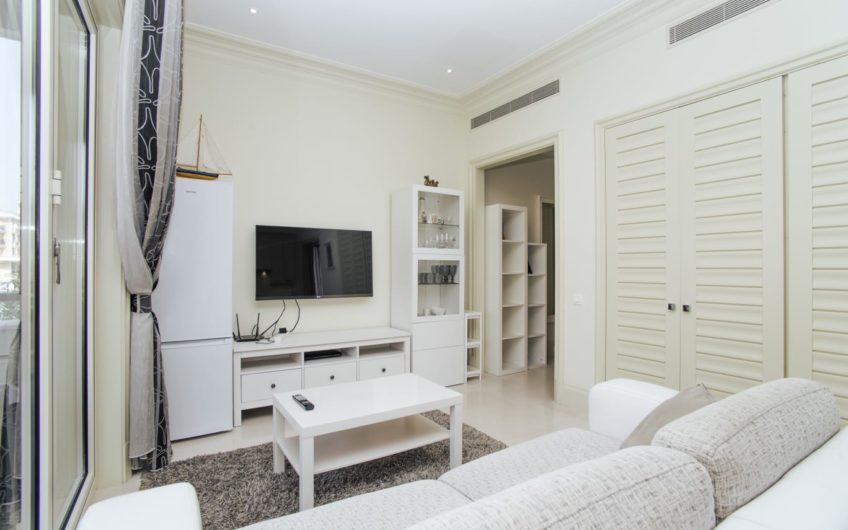 Ekskluzivna nekretnina u Porto Montenegro – jednosobni stan s garažom