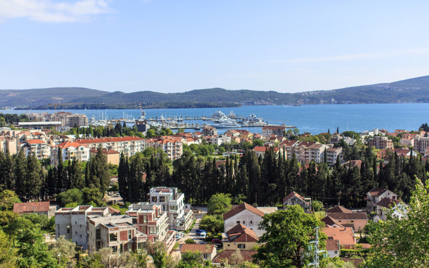 Vila s panoramskim pogledom na pješačkoj udaljenosti od mora – Tivat