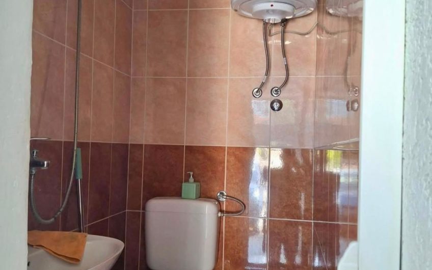 Poslovni prostor u Tivtu, Kalimanj