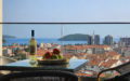 Large 3-Bedroom Apartment with Direct Sea View in Budva